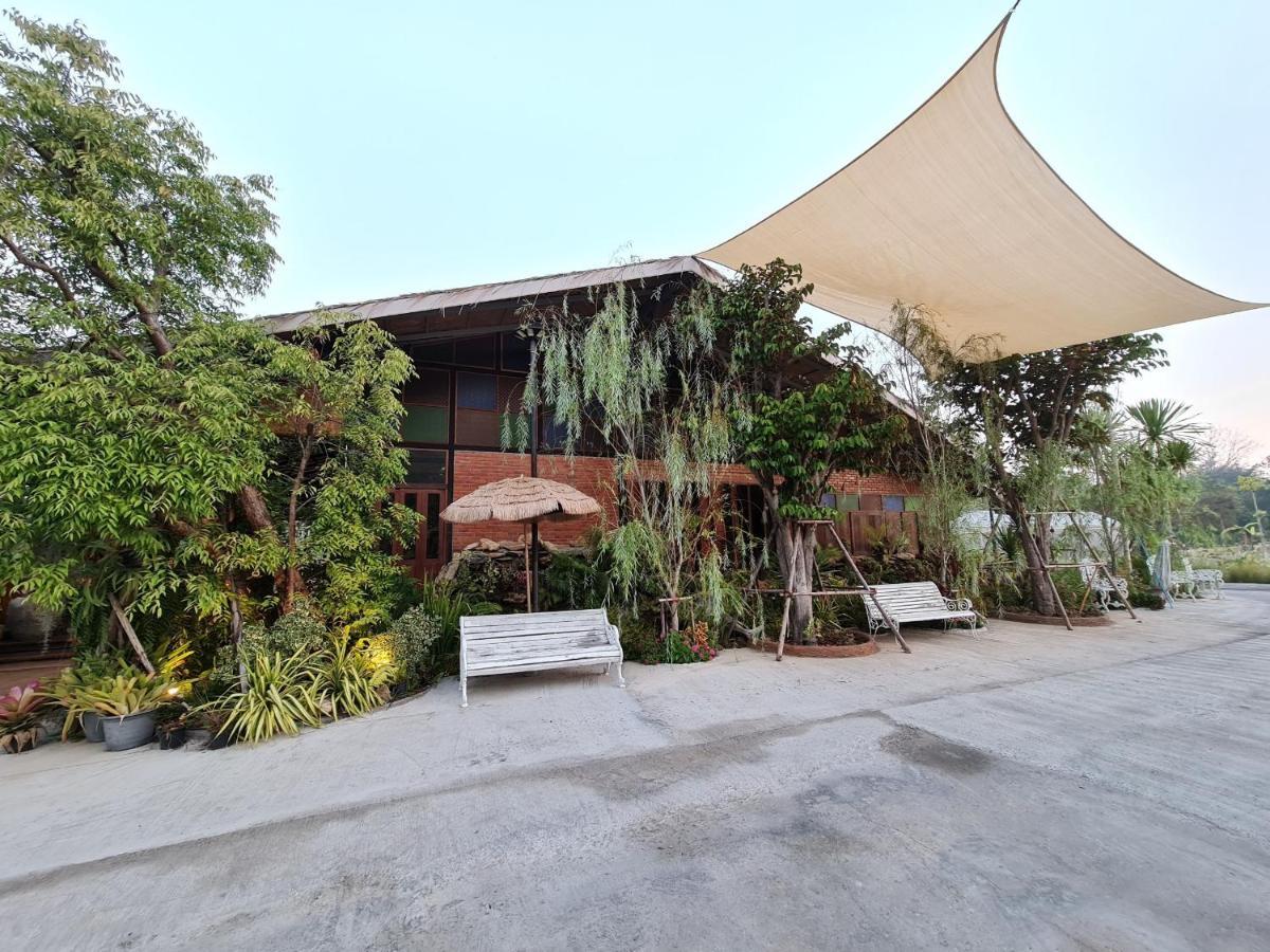 Tasana Garden Saraphi ทาซาน่าการ์เด้น สาขาสารภี Séjour chez l'habitant Chiang Mai