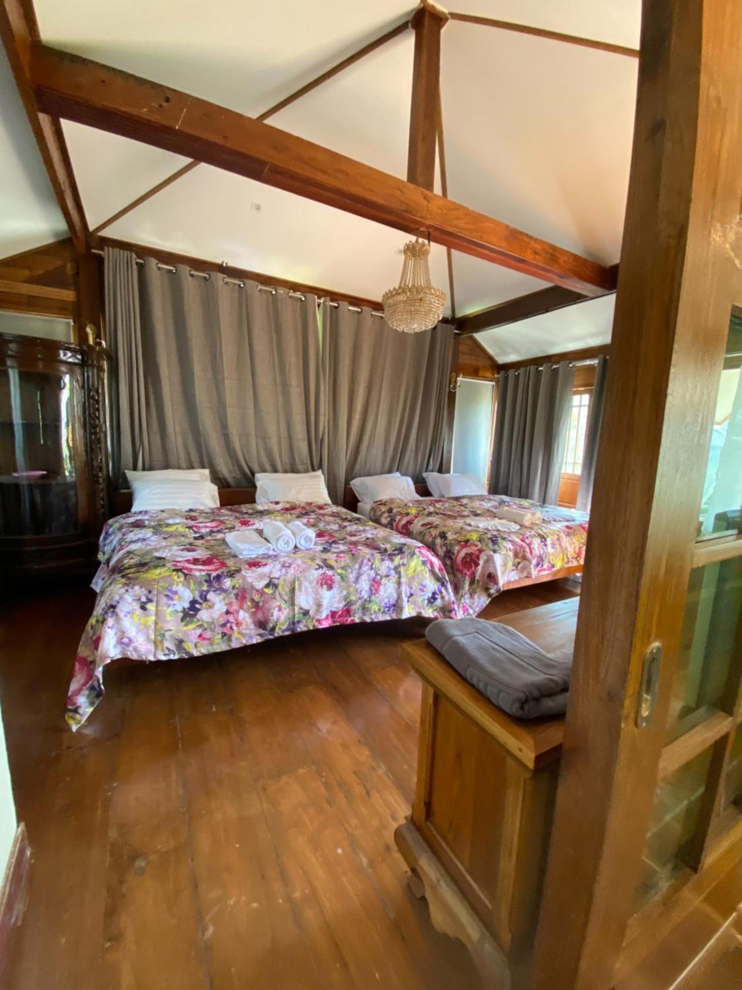 Séjour chez l'habitant Tasana Garden Saraphi ทาซาน่าการ์เด้น สาขาสารภี